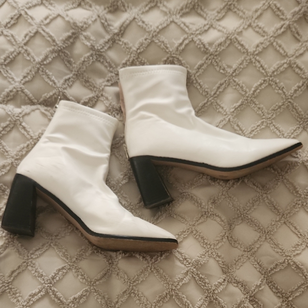 Raid White Ankle Boots 7.5